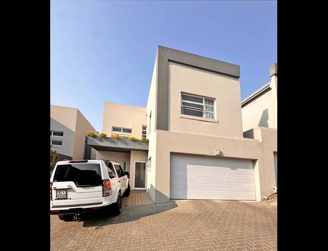 3 BEDROOM CLUSTER FOR SALE IN BRYANSTON